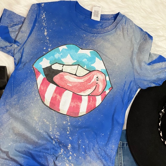 Lips T-shirt/Small Size/ Blue - Picture 3 of 4